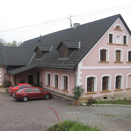 Penzion U Pesiku Červený Kostelec Exteriör bild